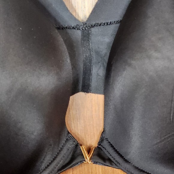 Victoria’s Secret Woman’s Black Full Coverage Classic Bra Size 34DDD - Picture 3 of 8